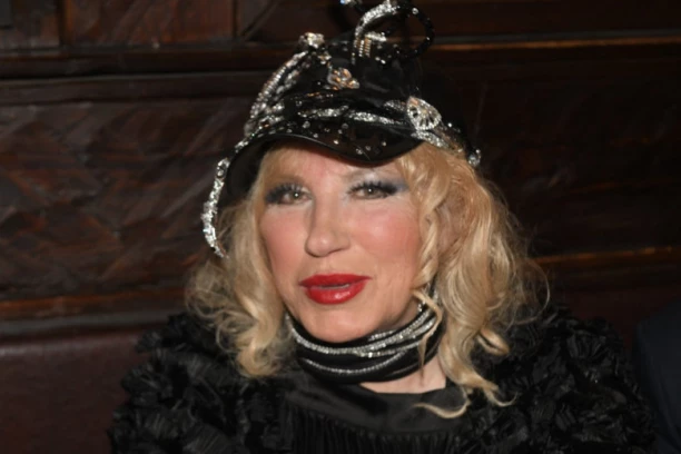 SIN NADE TOPČAGIĆ JE BRUTALAN FRAJER: Iza OVIH fotografija krije se VELIKA TUGA, procurilo sve u javnost!