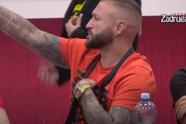 ŠA OČAJAN NAKON POKUŠAJA DA NAPUSTI ZADRUGU: Devojci priredio OVAJ gest u znak pomirenja!