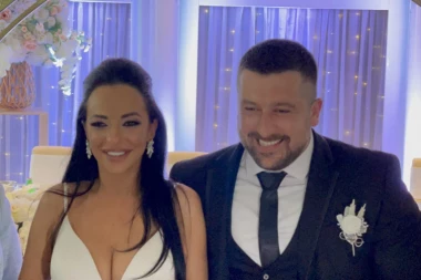 Pršti od LUKSUZA! Torta na ČETIRI sprata i BELE ruže: Pogledajte kako izgleda BAJKA Mladena i Jelene! (VIDEO)