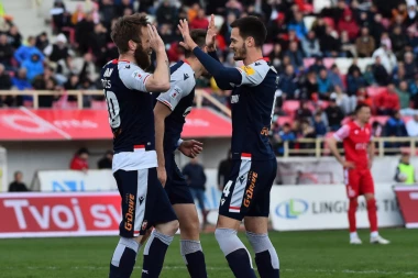 ČAIR SE POKLONIO KATAIJU: Het-trik Zvezdinog MAĐIONIČARA glavom, crveno-beli se PETARDOM vratili na vrh tabele! (VIDEO)