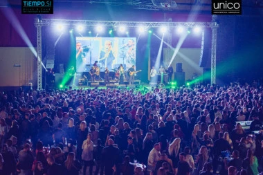 Majka i ćerka POKORILE Evropu: Ceca i Anastasija napravile LOM, a evo šta su poručile obožavaocima! (FOTO)