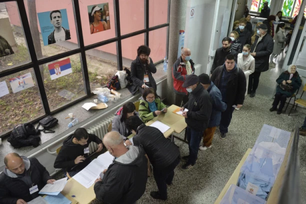 REŠENA MISTERIJA IZBORNE NOĆI: Otkriveno zašto Ujedinjena opozicija nije objavila svoju procenu rezultata u Beogradu