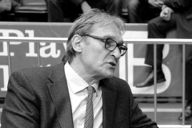 OPROSTITE MI ŠTO PLAČEM, NE ZNAM ŠTA DRUGO DA RADIM: Legendarni Duci Simonović skrhan bolom zbog smrti velikog prijatelja!