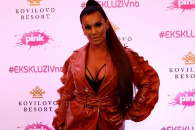 U JEKU AFERE ELITNA PROSTITUCIJA, Dušici Grabović pružila PODRŠKU NAJPOZNATIJA "PRODAVAČICA LJUBAVI": Uhvaćene zajedno u provodu KAKO SE LJUBE! (FOTO)