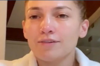 DA LI JE PREPOZNAJETE?! Ova svetska zvezda pozirala je bez šminke i mnogi kažu da je lepa kao anđeo, šta vi mislite?