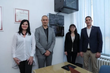 BEZBEDNO ŠKOLOVANJE ZA 4000 UČENIKA: Podrška kompanije NIS osnovnim i srednjim školama u Kikindi