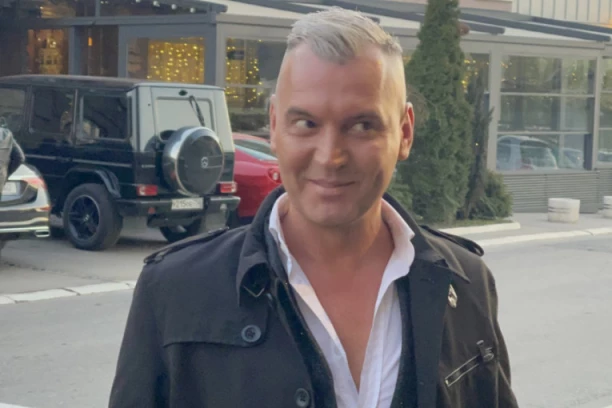 HITNA POMOĆ JE STIGLA U POSLEDNJI ČAS U DOM MILANA MILOŠEVIĆA: Sprečen infarkt koji je mogao biti KOBAN, VODITELJ lošeg ZDRAVSTVENOG STANJA!