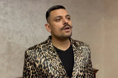 TUGA U DOMU VODITELJA, POTVRDIO SMRTNI SLUČAJ: Bora Santana grca u suzama, POTRESNIM rečima se oprostio od nje! (FOTO)