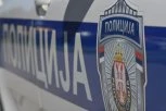 ZAKUCAO SE U VOZILO SAOBRAĆAJNE POLICIJE! Vozač u Kragujevcu nije dobro procenio situaciju?!