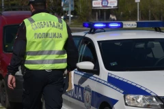 VOZIO POD DEJSTVOM KOKAINA: Pripadnici MUP zaustavili vozilo u Gornjem Milanovcu, pa se šokirali!