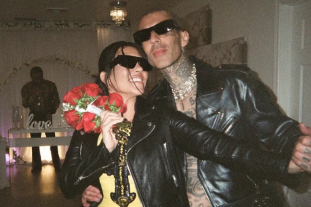 PROCURILE FOTKE SA TAJNOG VENČANJA Kortni i Trevisa BEZ DOZVOLE: Kardašijanku u OVAKVOM izdanju niste videli, otkriveni svi detalji! (FOTO)