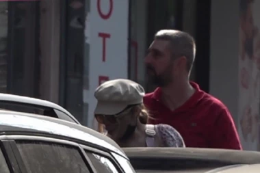 Ana Nikolić završila na KLINICI ZA POLNE BOLESTI: Pevačica sa FRAJEROM napravila kolaps, a onda je morala hitno da kupi LEKOVE! (FOTO)