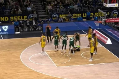 URLAO JE OD BOLOVA: Srpski reprezentativac teže povređen? (UZNEMIRUJUĆI VIDEO)