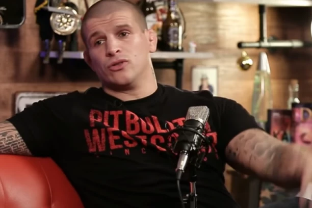 ŠOK PREOKRET! VASO PSIHO OBRNUO PLOČU: Priznao da mu se JOVANA JEREMIĆ SVIĐA, da će ostaviti ŽENU I DECU ZBOG NJE, njegov drug sve POTVRDIO! (FOTO)