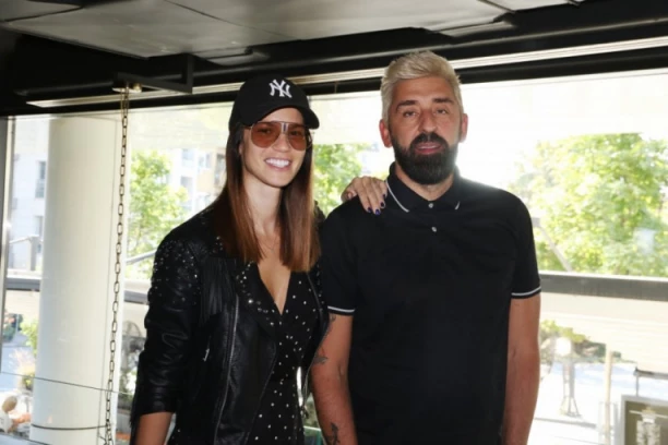 Amidžićeva supruga UHVAĆENA sa ZGODNIM FRAJEROM, svi su gledali šta rade: Danijela napravila KOLAPS u prestonici, izazivala srčane smetnje!