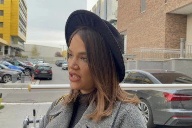 "TRI spontana POBAČAJA prethodila su rođenju moje ćerke": Pevačica prošla kroz PAKAO dok nije došla do ostvarenja sna (FOTO)