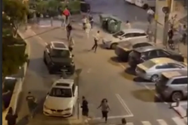 NAPADAČ NA ULICI PREGAZIO ČETVORICU POLICAJACA! Zavladao haos, a onda se dogodio iznenadni preokret
