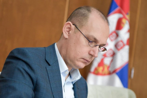 Lončar: Stižu najsavremeniji aparati za zračenje