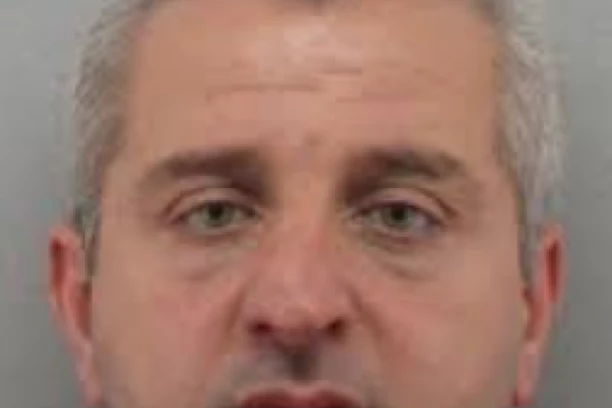 Tužilaštvo traži više od 15 godina ZATVORA! Premlatio ženu pa joj sipao SONU KISELINU u OČI! HOROR U PANČEVU!