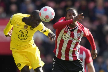 PREMIJER LIGA: Čelsi RASTURIO Sautepmton, pala šestica - Arsenal se obrukao u Londonu! (VIDEO)