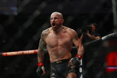 UFC SPEKTAKL: Volkanovski oduvao KOREJSKOG ZOMBIJA, Čečen PREŽIVEO Brazilca!