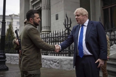 TI SI HEROJ, SVI TE VOLE! Džonson uputio Zelenskom emotivne reči nakon ostavke!