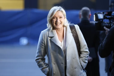 OGLASILA SE MARIN LE PEN PRE POČETKA SUĐENJA: Liderki Nacionalnog okupljanja preti 10 godina robije