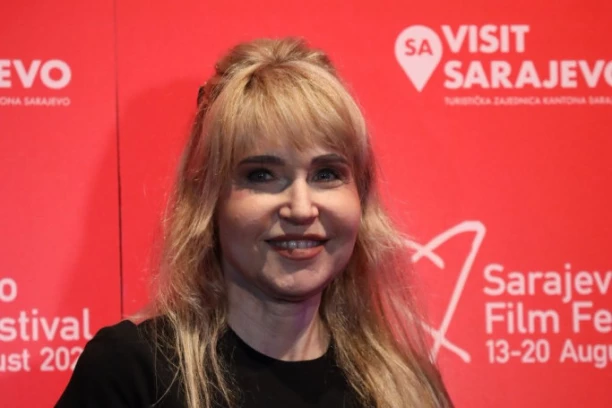 SLAVLJE U DOMU ANICE DOBRE! Čestitke pljušte na sve strane!