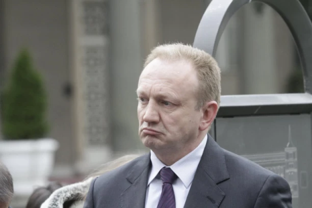 TOTALNI RASPAD OPOZICIJE! Đilas poručio Jeremiću: Poštenije bi bilo da nisi išao sa mnom na izbore!