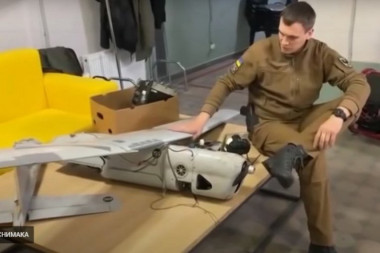 UKRAJINCI RASKLOPILI RUSKI DRON: Sklopljen je kao dečji avion! (VIDEO)