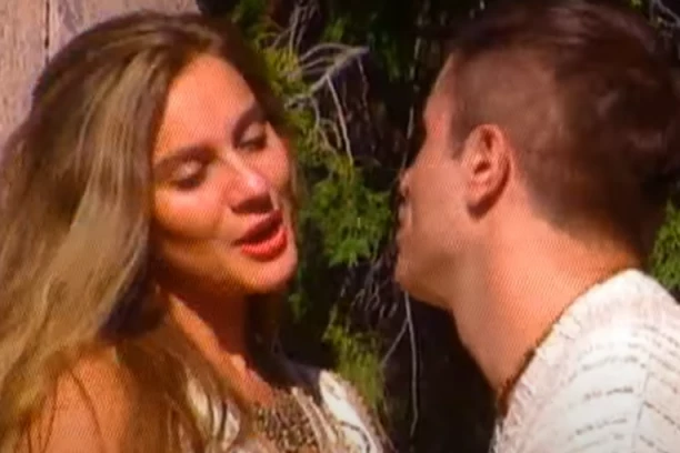 "NOĆ SA TOBOM" JE PREKO NOĆI POSTAO PLANETARNI HIT DEVEDESETIH: Nenad MEJ DEJ je BRILJIRAO svojim glasom, pa NESTAO, njegova SKROMNOST ga je koštala OVOGA! (VIDEO)