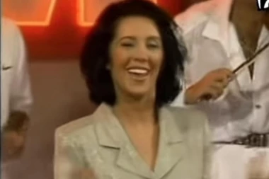 BILA JE NAJLEPŠA PEVAČICA, A ONDA JE UŠLA U SEKTU, MORALA DA PROMENI IME: Život joj se RASUO u komade, a svi su je zvali ŽENSKI LUKAS!