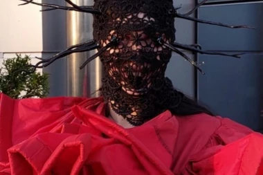 Ona se OVAKVA POJAVILA pred snimanje emisije: Stajling joj je BRUTALAN, niko je nije prepoznao (FOTO)