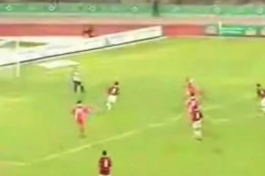 NEVEROVATNA ŽIVOTNA I FUDBALSKA PRIČA: Nije platio hotelski račun, zaboravio je skupoceni Kadilak i na kraju završio kao izbeglica! (VIDEO)