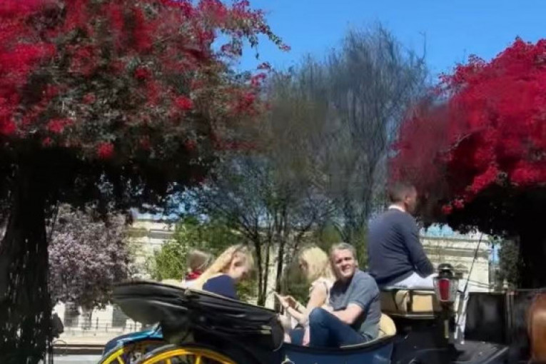 Anastasija Ražnatović u Španiji sa dečkom