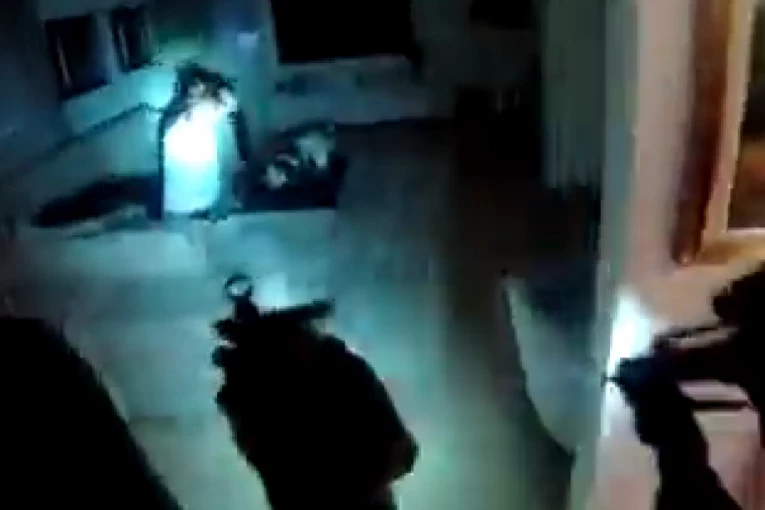 UHAPŠENI HRVATI KOJI SU SARAĐIVALI SA ŠARIĆEM! Osumnjičeni za šverc droge, preprodaju oružja, krijumčarenje stranaca i UBISTVO! (VIDEO)