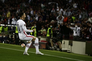 BRILJANTNI KOSTIĆ POKORIO NOU KAMP! Ajntraht NA KRILIMA Srbina NOKAUTIRAO Barselonu - ČUDO u Ligi Evrope! (VIDEO)