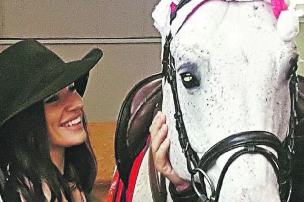 OVO JE ŠARIĆEVA ŽENA: Darko i Lana žive u vili na Dedinju, a evo kako je ona provodila vreme dok je on bio u zatvoru