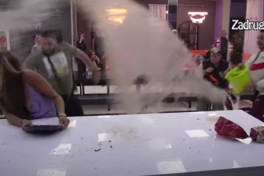 NIKAD ŽEŠĆI FAJT: Car polio Dalilu PUNOM KOFOM PRLJAVE VODE, ona ga GAĐALA TANJIROM! Dragojevićka zvala policiju!