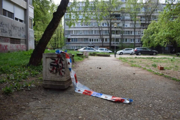 UŽAS U BEOGRADSKOM PARKU: Penzioner (68) polno uznemiravao dvojicu tinejdžera