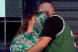 Pao POLJUBAC! Miljana i Zola IZGORELI od STRASI, poljubili se na sceni, Kulićeva GRCALA U SUZAMA! (VIDEO)