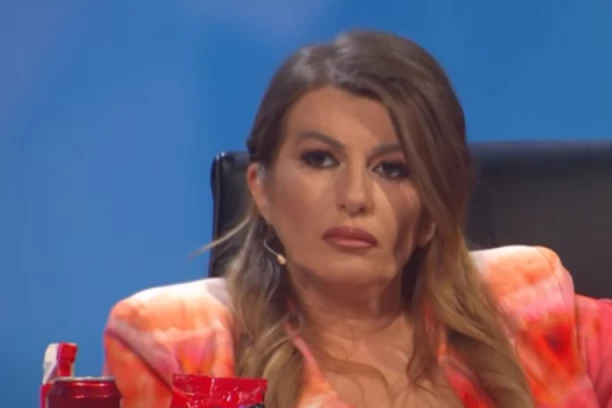 VIKI MILJKOVIĆ ZAPEVALA NUĆIJA I VOJAŽA: Pevačica u hit izdanju, otkrila zašto morala da krenem ovim putem!