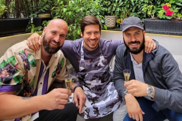Slika iz DETINJSTVA braće Rokvić tera suze na oči: Nikola pokazao detalj iz prošlosti, pa se obratio VANBRAČNOM sinu Marinka! (FOTO)