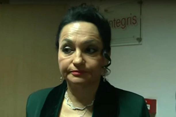 MEDENICA SPOSOBNA DA PRATI SUĐENJE UZ PAUZE! Bivšoj predsednici Vrhovnog suda pozlilo u sudnici!