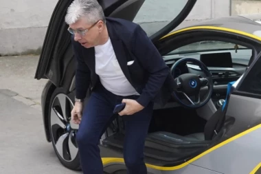 Saša Popović iskeširao 150.000 EVRA za novi automobil! Kada se pojavio, vilice svima pale! (FOTO)