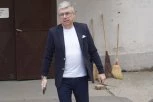 Evo koliko Saša Popović PLAĆA Viki Miljković što mu prodaje stanove: PROCURIO SNIMAK, pevačica ostala ZATEČENA reakcijom! (VIDEO)