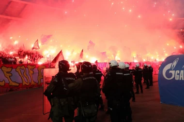 UŽAS POSLE DERBIJA: Delije napravile BRUTALNU SAČEKUŠU Grobarima - zapalile kombi i napravile OPŠTI HAOS! (VIDEO)
