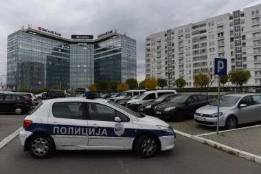 POZNATO ODAKLE STIŽU DOJAVE O BOMBAMA! Sve veći pritisci na Srbiju zbog neuvođenja sankcija Rusiji!