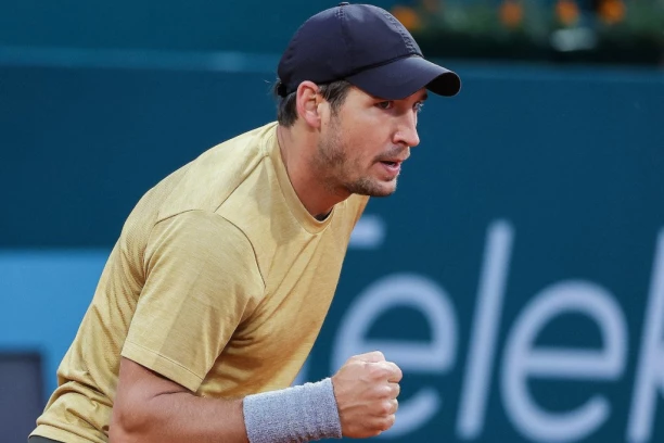 LAJOVIĆ PRESKOČIO ŠESTOG NOSIOCA U RIMU: Duci izgubio samo OSAM poena na meču!