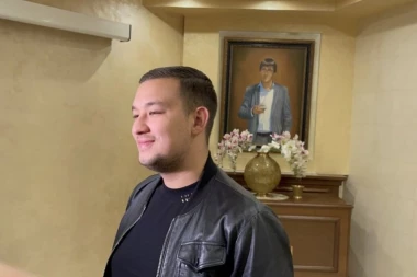 Uroš Živković stigao na veselje, PROGOVORIO o aferama i devojkama, pa otkrio šta ih kod njega LOŽI! (VIDEO)